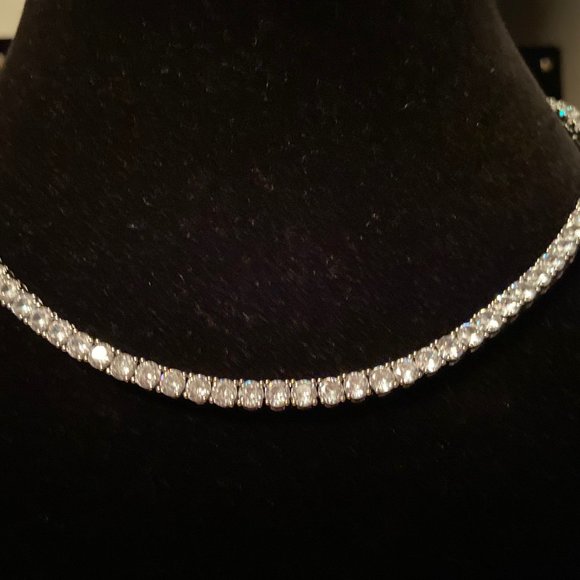 Necklace - Picture 3 of 5